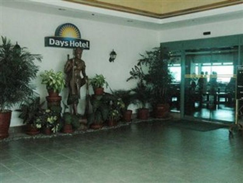 Days Hotel Tagaytay Tagaytay City Exterior photo